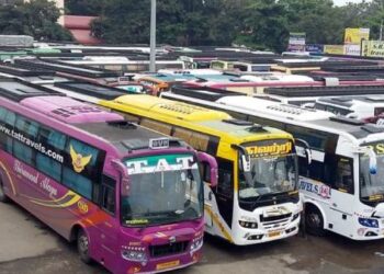 கொள்ளையடிக்கும் ஆம்னி பேருந்து உரிமையாளர்கள் – கட்டணம் 3 மடங்கு உயர்வு