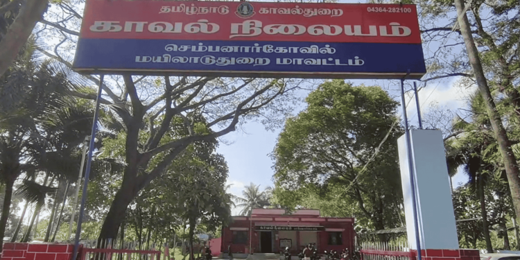 கிராமத்தில் சட்டத்திற்கு புறம்பாக வீட்டில் சாராயம் விற்கப்படுகிறது – வீடியோ வெளியிட்டும் காவல்துறை நடவடிக்கை எடுக்கவில்லை
