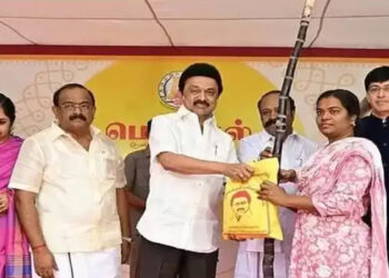 ரூ.3000 ரொக்கத்துடன் பொங்கல் பரிசு… முதல்வர் தொடக்கம் !