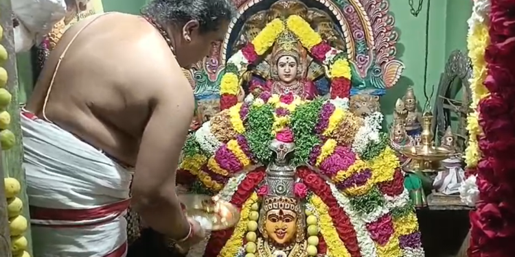 விழுப்புரம் வீரவாழியம்மன் கோவிலில் புத்தாண்டு சிறப்பு பூஜை – பக்தர்கள் வழிபாடு