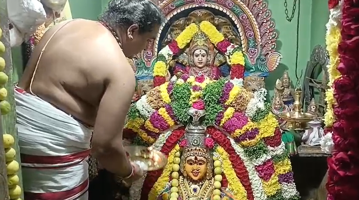 விழுப்புரம் வீரவாழியம்மன் கோவிலில் புத்தாண்டு சிறப்பு பூஜை – பக்தர்கள் வழிபாடு