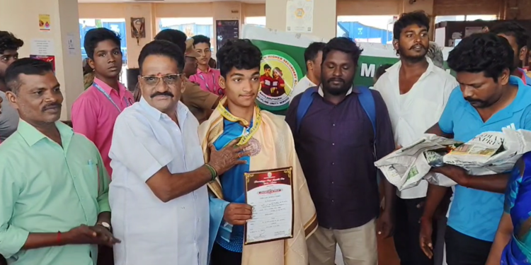 மாநில அளவிலான குத்துச்சண்டை போட்டி – ஊர் திரும்பிய மாணவனுக்கு உற்சாக வரவேற்பு