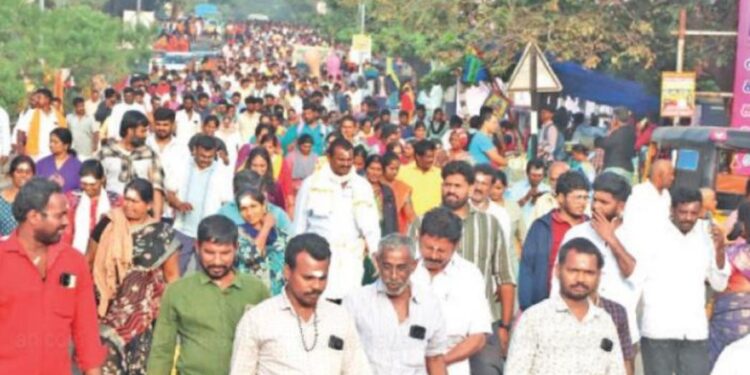 அண்ணாமலையார் அருட்பார்வை: தைப்பூச தீர்த்தவாரியுடன் களைகட்டிய கிரிவலம்!