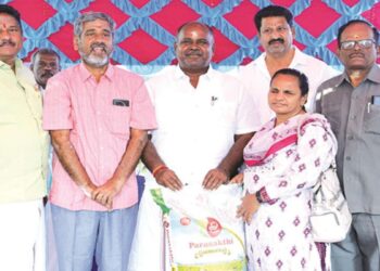 “அன்பே சிவம்… அருளே தைப்பூசம்”: அலங்காநல்லூரில் அரிசி மூட்டைகள் வழங்கல்!