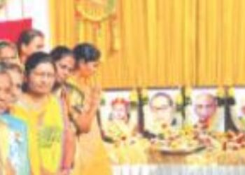 கோபியில் இனிப்புகள் வழங்கி இளைய தளபதியின் தளபதிகள் உற்சாகம்!