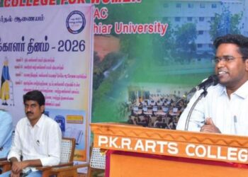 ஜனநாயகத்தின் அடித்தளம் வாக்குரிமை.. மாற்றத்தை உருவாக்கும் சக்தி இளைஞர்களிடமே உள்ளது