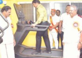 நவீன உடற்பயிற்சி கூடத்தைத் திறந்து வைத்த கலெக்டர் சதீஸ் மற்றும் எம்.பி. ஆ.மணி!