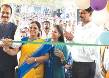 தான் படித்த பள்ளிக்கு நிதியுதவி: ஓடத்துறையில் ‘நமக்கு நாமே’ திட்டத்தில் உருவான பிரம்மாண்ட கல்விக்கோவில்