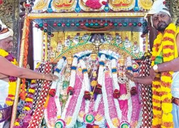 “ஏழாம் படைவீட்டில் இணைந்த இருகைகள்”: மருதமலையில் சுப்பிரமணிய சுவாமி – வள்ளி, தெய்வானை திருக்கல்யாணம்