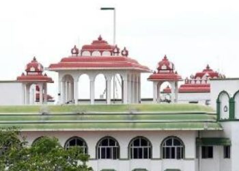 குழப்பத்தில் எஸ்ஐ தேர்வு: தொழில்நுட்பக் கோளாறா அல்லது திட்டமிட்டத் தவறா? நீதிமன்றம் கிடுக்கிப்பிடி!