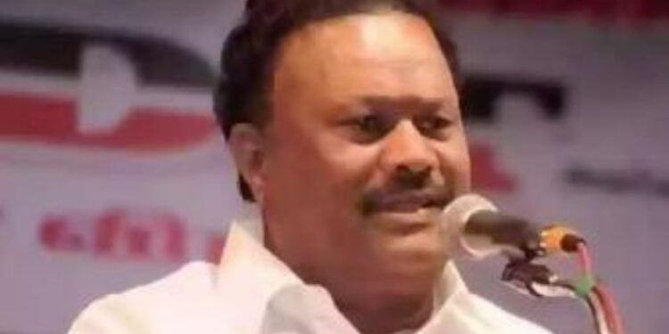 விஜய்க்கு விடைதெரியா கேள்வி எழுப்பிய திண்டுக்கல் சீனிவாசன்: “சிபிஐ விசாரணைக்குப் பிறகு பாஜகவை விமர்சிக்காதது ஏன்?”