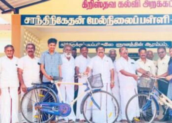 அம்பிளிக்கை மாணவர்களின் கல்விப் பயணத்திற்கு ‘புதிய வேகம்’: சாந்திநிகேதன் பள்ளியில் மிதிவண்டிகள் விநியோகம்!