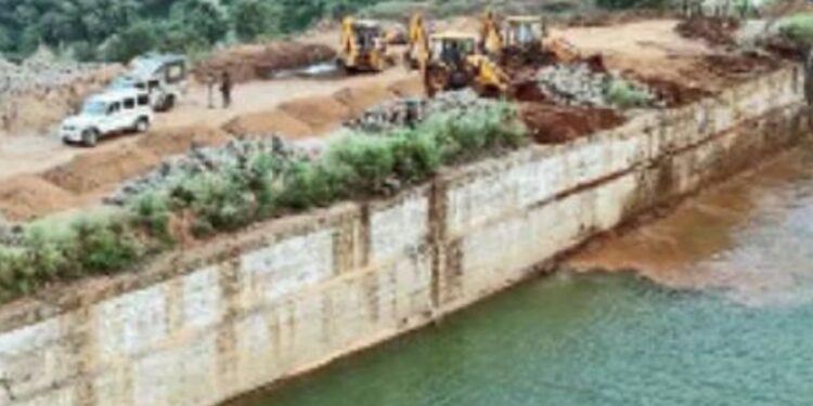 கன்னிவாடியில் 60 ஆயிரம் கனஅடி நீரை மீட்டு விவசாயிகளுக்குப் பங்கிட்ட வனத்துறை – பல ஆண்டுகாலப் போராட்டத்திற்கு வெற்றி!