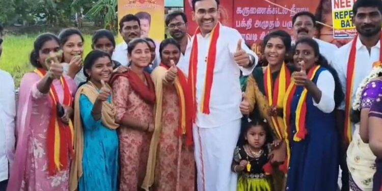 “பக்தர் கூட்டத்தில் பம்பாய் விசில்… அன்னதானத்தில் டிவிமிசி அதிரடி”: அருண்ராஜ் தடபுடல் விருந்து!