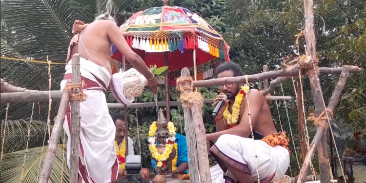 திருவாரூர் வட்டம் அடியக்கமங்கலம் அருள்மிகு விசாலாட்சி சமேத விஸ்வநாத சுவாமி திருக்கோவில் அஷ்டவந்தன மகா கும்பாபிஷேகம்