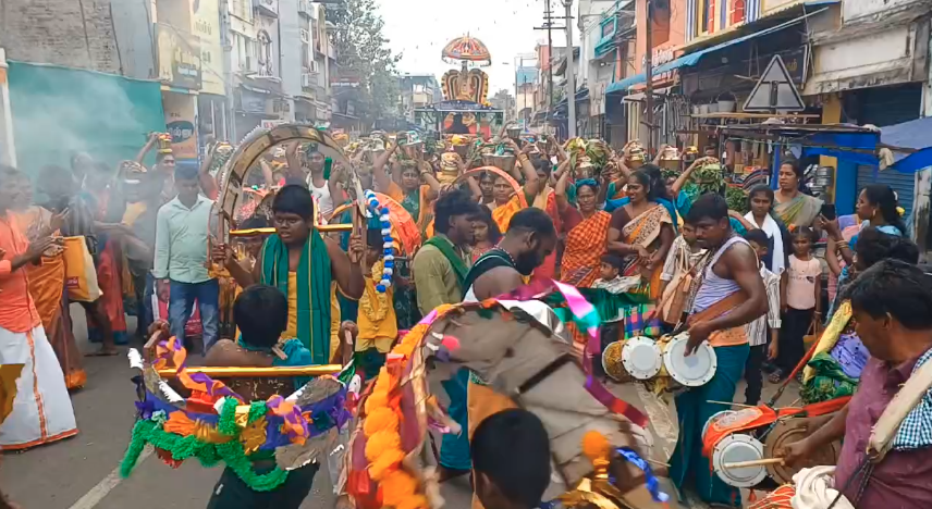 சீர்காழியில் வேல் வடிவில் அமைக்கப்பட்ட ஸ்ரீ வள்ளி,ஸ்ரீ தெய்வானை சமேத ஸ்ரீ வேல்முருகன் ஆலய தைப்பூச விழா 