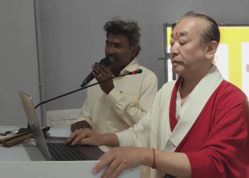 அரசு கல்லூரி ஆசிரியர்களுக்க வழங்கி வருவது போல் அரசு உதவி பெறும் கல்லூரி ஆசிரியர்களுக்கும் போராட்டம் 