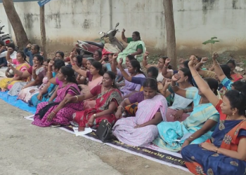 மயிலாடுதுறை மாவட்டத்தில், 4அரசு கலைக்கல்லூரிகளில் கௌரவ விரிவுரையாளர்கள் வகுப்புகளை புறக்கணித்து கண்டன ஆர்ப்பாட்டம்