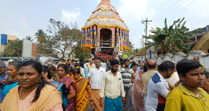வைத்தீஸ்வரன் கோவில் வைத்தியநாத சுவாமி கோவிலில் தை செவ்வாய் உற்சவத்தை முன்னிட்டு செல்வ முத்துக்குமாரசாமி தேரோட்டம்