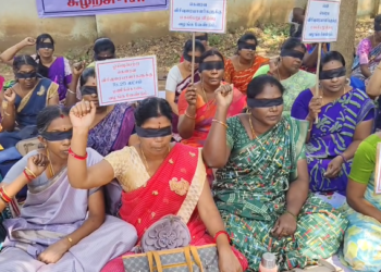 மயிலாடுதுறை அரசு கலைக்கல்லூரிகளில் கௌரவ விரிவுரையாளர்கள் வகுப்புகளை புறக்கணித்து 2-வது நாளாக காலவரையற்ற போராட்டம்