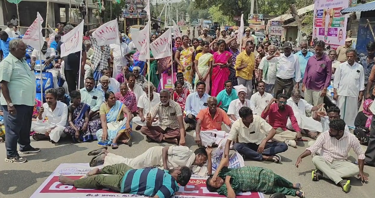 மாற்றுத்திறனாளிகள் சங்கம் சார்பில் தமிழக அரசை கண்டித்து இரண்டாவது நாளாக மறியல் போராட்டம்
