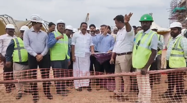 மாமல்லபுரம் அருகே கடல் நீர் குடிநீர்  கிட்ட கட்டுமான பணிகளை ஆய்வு செய்தார் கே .என் நேரு