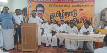 புத்தூரில் கொள்ளிடம் கிழக்கு ஒன்றியம் சார்பாக தமிழ்நாடு தலைகுனியாது கருத்தரங்கம் உயர் கல்வித்துறை அமைச்சர் K.V.செழியன் சிறப்புரை