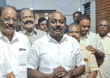 வணிகர்களின் கோரிக்கைகளை ஏற்கும் கட்சிகளுக்கே எங்களது ஆதரவு என தமிழ்நாடு வணிகர் சங்க தலைவர் விக்ரமராஜா தெரிவித்துள்ளர்