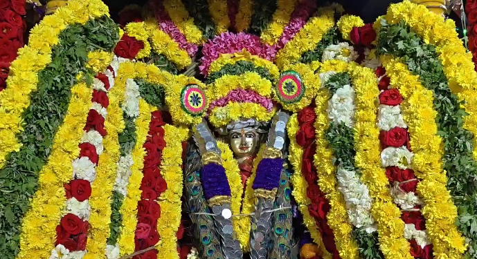 மயிலாடுதுறை திருஇந்தளூர் காளியம்மன் கோவிலில் 152 ஆம் ஆண்டு தீமிதி திருவிழா