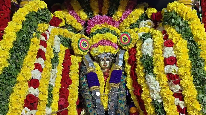 மயிலாடுதுறை திருஇந்தளூர் காளியம்மன் கோவிலில் 152 ஆம் ஆண்டு தீமிதி திருவிழா