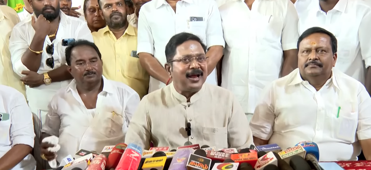 நான் ஏற்கனவே தெளிவாகச் சொல்லிவிட்டேன் நான் N.D.Aகூட்டணியில், BJP தலைமையிலான கூட்டணி