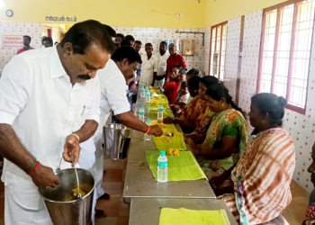 மயிலாடுதுறை முன்னாள் முதல்வர் ஜெயலலிதாவின் பிறந்தநாளை புத்துணர்ச்சியோடு கொண்டாடிய ADMK-வினர்