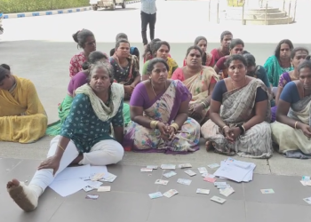 வீடு இல்லாத திருநங்கைகளுக்கு அரசின் இலவசவீடு வழங்கும் திட்டத்தை தராததை கண்டித்து போராட்டம்