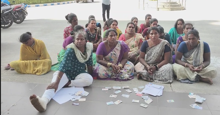 வீடு இல்லாத திருநங்கைகளுக்கு அரசின் இலவசவீடு வழங்கும் திட்டத்தை தராததை கண்டித்து போராட்டம்