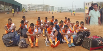 மாநில அளவில் சப் ஜூனியர் ஹாக்கி போட்டியில் கலந்து கொள்ள முடியாமல் ஹாக்கி வீரர்கள் சொந்த ஊருக்கு திரும்பிய சம்பவம்