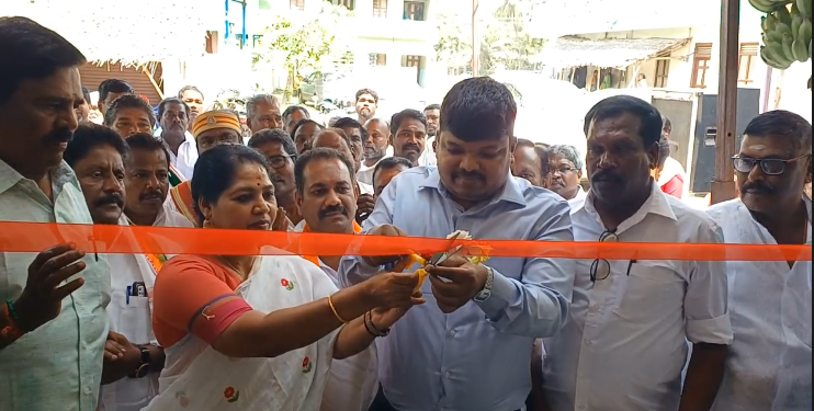 சீர்காழி அருகே பெருந்தோட்டத்தில் புதிய பயணிகள் நிழற்குடை MP சுதா திறந்து வைத்தார்