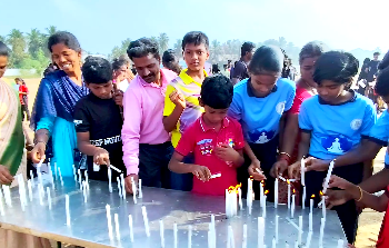 புல்வாமா தாக்குதலில் பலியான 40 இந்திய வீரர்களுக்கு மன்னார்குடியில் பொதுமக்கள் அஞ்சலி செலுத்தும் நிகழ்ச்சி