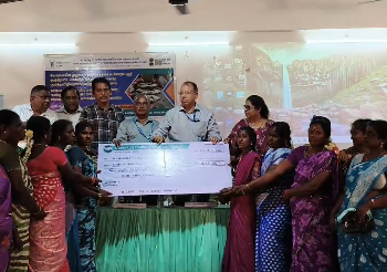 பூம்புகார் கல்லூரி சென்னைமத்தியஉவர்நீர் மீன்வளர்ப்பு நிறுவனசார்பில் கொடுவாமீன்வளர்ப்பு பயிற்சிமுகாம்