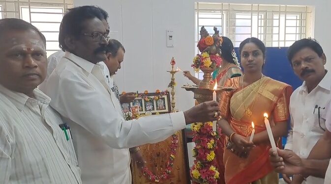 சீர்காழியில்1.62கோடி மதிப்பீட்டில் புதிதாக கட்டப்பட்ட பத்திரப்பதிவு அலுவலகத்தை காணொளி காட்சி வாயிலாக தமிழ்நாடு முதலமைச்சர் மு.க.ஸ்டாலின் திறந்தார்