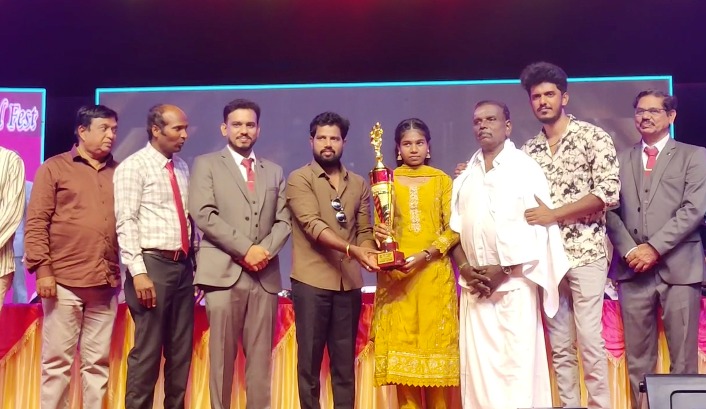 மாணவர்கள் மனஅழுத்தம் & காதல் தோல்வி உள்ளிட்டவற்றில் வாழ்க்கையை கெடுத்துக்கொள்ள வேண்டாம் என மயிலாடுதுறை பள்ளி ஆண்டு விழாவில் KPYபாலா அறிவுரை