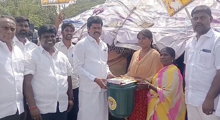 மகளிர்களுக்கு 5000 உரிமைத்தொகை வழங்கிய தமிழக அரசுக்கு நன்றி தெரிவிக்கும் வகையில் கலர்கோலம் நன்றி