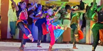 பெரம்பூர் கிராமத்தில் 700 ஆண்டுகள் பழமை வாய்ந்த அருள்மிகு ஆனந்தவல்லி சமேத அருள்மிகு பிரம்மபுரீஸ்வரர் சுவாமி சன்னதியில் சிவராத்திரியை முன்னிட்டு நடைபெற்ற நான்கு கால சிறப்பு பூஜை