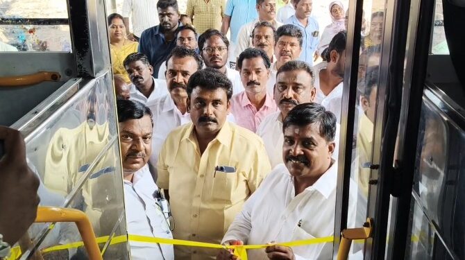 குத்தாலம் – To-காரைக்கால் இடையே புதிய மகளிர் விடியல் பேருந்தின் சேவை பூம்புகார் MLAதொடக்கினார்