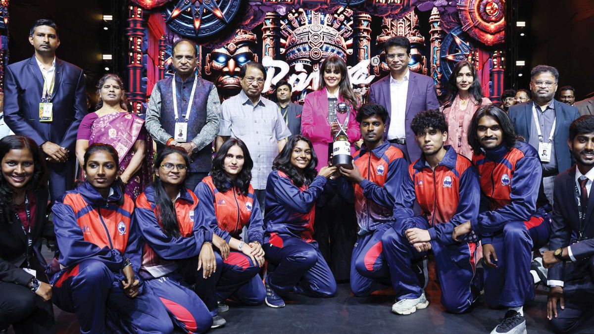 ஜெனிலியா முன்னிலையில் சென்னை, வேலூர் விஐடி கல்வி நிறுவனங்கள் ஒட்டுமொத்த சாம்பியன் பட்டம் வென்று அதிரடி!