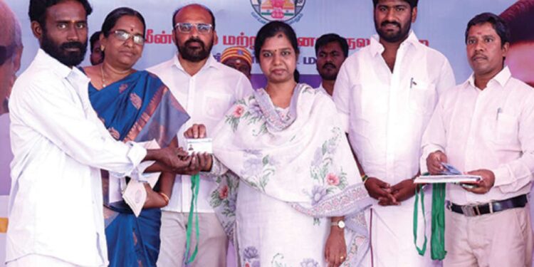 “கடலோரப் பொருளாதாரத்தில் புதிய பாய்ச்சல்!” – கோட்டைப்பட்டினத்தில் ரூ.10 கோடியில் நவீன மீன் இறங்குதளம்; முதல்வர் ஸ்டாலின் திறந்து வைத்தார்!