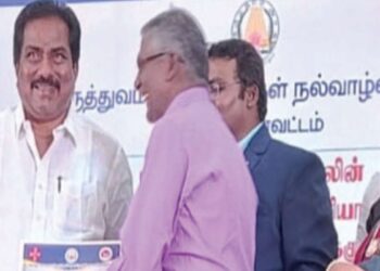 மதுரை தமுக்கம் மைதானத்தில் ‘நலம் காக்கும் ஸ்டாலின்’ மெகா மருத்துவ முகாம்: அமைச்சர் பி.மூர்த்தி பாராட்டு சான்றிதழ் வழங்கினார்!