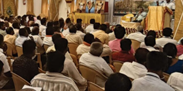 தேசப்பற்று மிக்க சமூகத்தை உருவாக்க 5 கட்டளைகள்: மதுரையில் ஆர்.எஸ்.எஸ். நூற்றாண்டுப் பயண விழாவில் ஸ்ரீராம் அதிரடி உரை!