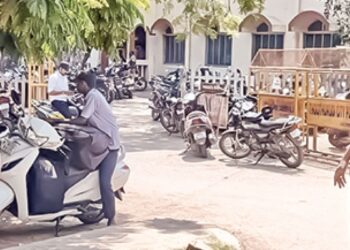 தூத்துக்குடி நீதிமன்ற வளாகத்தில் எஸ்.பி. மதன் அதிரடி ‘ரெய்டு’: குற்றச் சம்பவங்களுக்கு செக் வைக்க போலீசாருக்கு அதிரடி உத்தரவு!