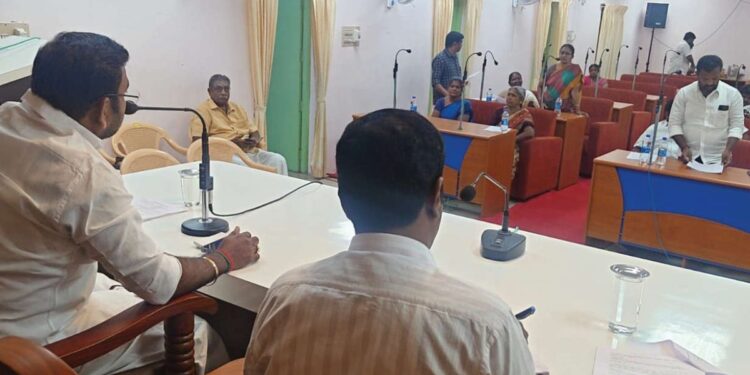 குமாரபாளையம்நகராட்சியில்தீர்மானங்கள்மழை: 33 வார்டுகளுக்கும்ரூ.35 லட்சம்நிதிஒதுக்கீடு – தலைவர்விஜயகண்ணனைதேர்தலில்போட்டியிடகோரிஅதிரடிமுழக்கம்!