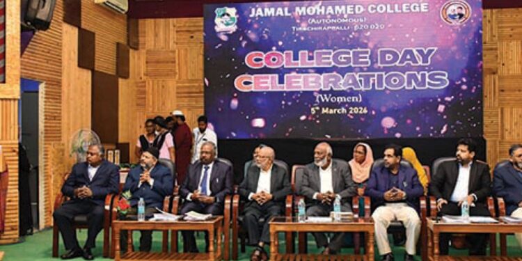 தோல்வி என்பது வெற்றியின் அடுத்த படி: திருச்சி ஜமால் முகமது கல்லூரி விழாவில் ஜே.என்.யு பேராசிரியை மஞ்சு காரி அதிரடி முழக்கம்!